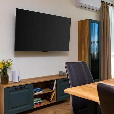 Alvera 1br With Private Parking