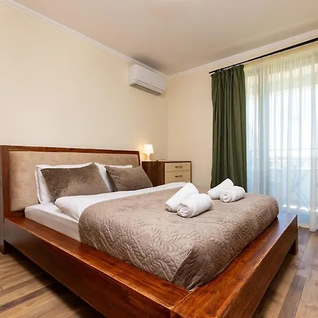 Alvera 1br With Private Parking * Plovdiv