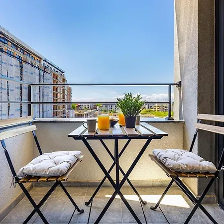 Alvera 1br With Private Parking * Plovdiv